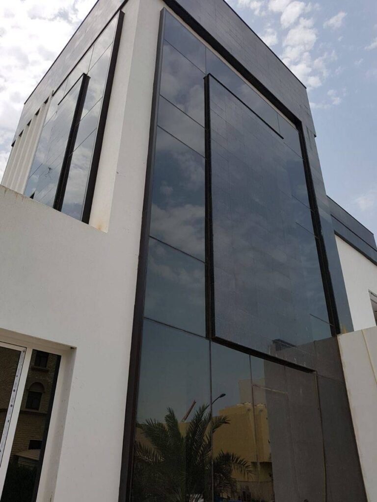 العزل الحراري للمباني في الرياض – الدليل الكامل للأنواع والفوائد