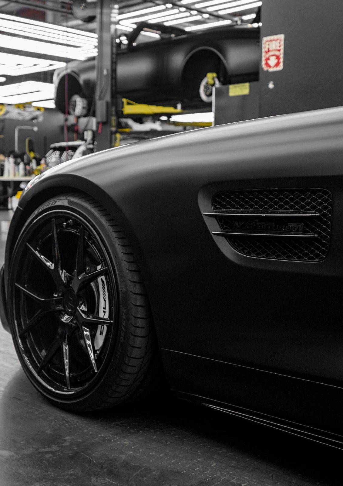 تغليف السيارات في السعودية | الأنواع والأسعار وطرق الحماية 2025