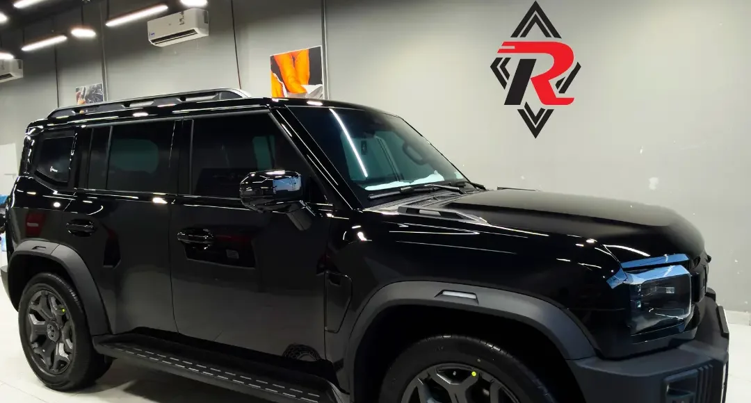 تكلفة تظليل السيارات: ما الذي يحدد السعر وما الأنسب لك؟